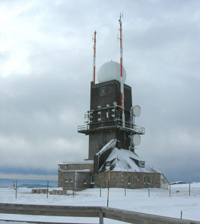 Wetterstation auf dem Gipfel des Feldberges Wetterstation