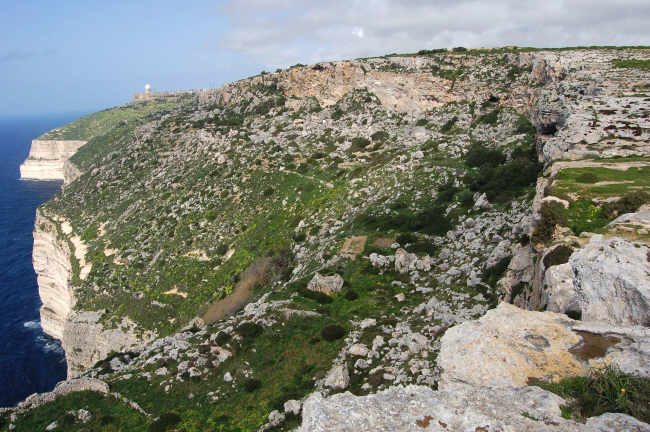 Dingli Cliffs (253 m), der höchste Punkt befindet sich rechts der Bildmitte Dingli Cliffs