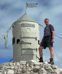 Blitzschutzshelter Aljazev Stolp am Gipfel des Triglav (2864 m) Triglav Gipfel