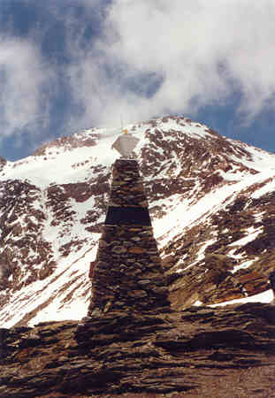 Fundort der Gletschermumie Ötzi Denkmal