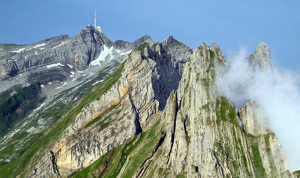 Blick vom Berggasthof Schäfler zum Gipfel des Säntis (2502 m) Säntis
