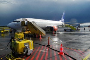 Am Flughafen Kiruna nach der Gewitterlandung Flughafen Kiruna
